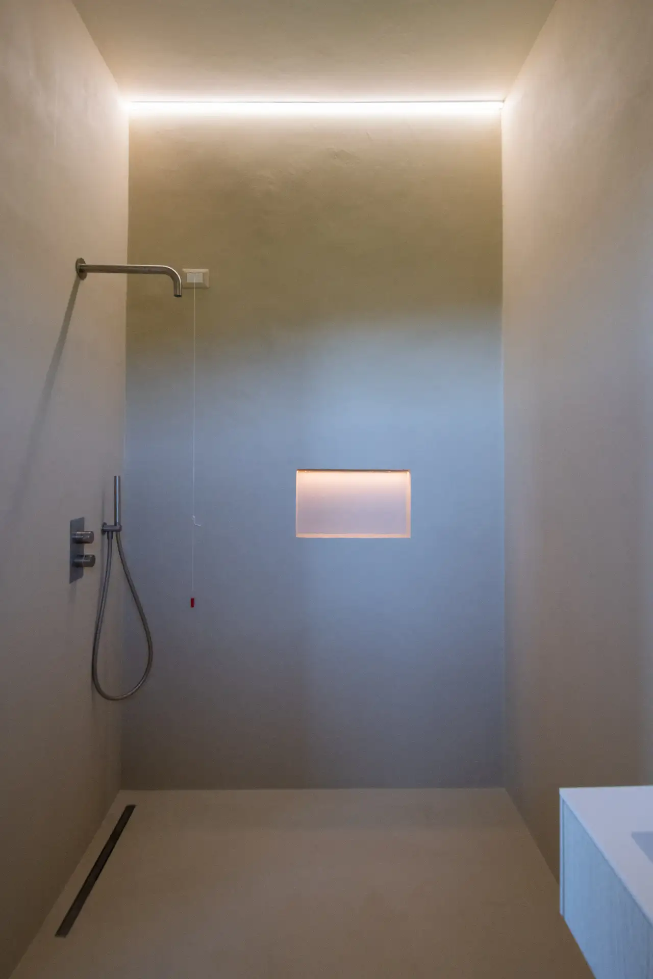 View of the spacious main bedroom at Villa Lidia