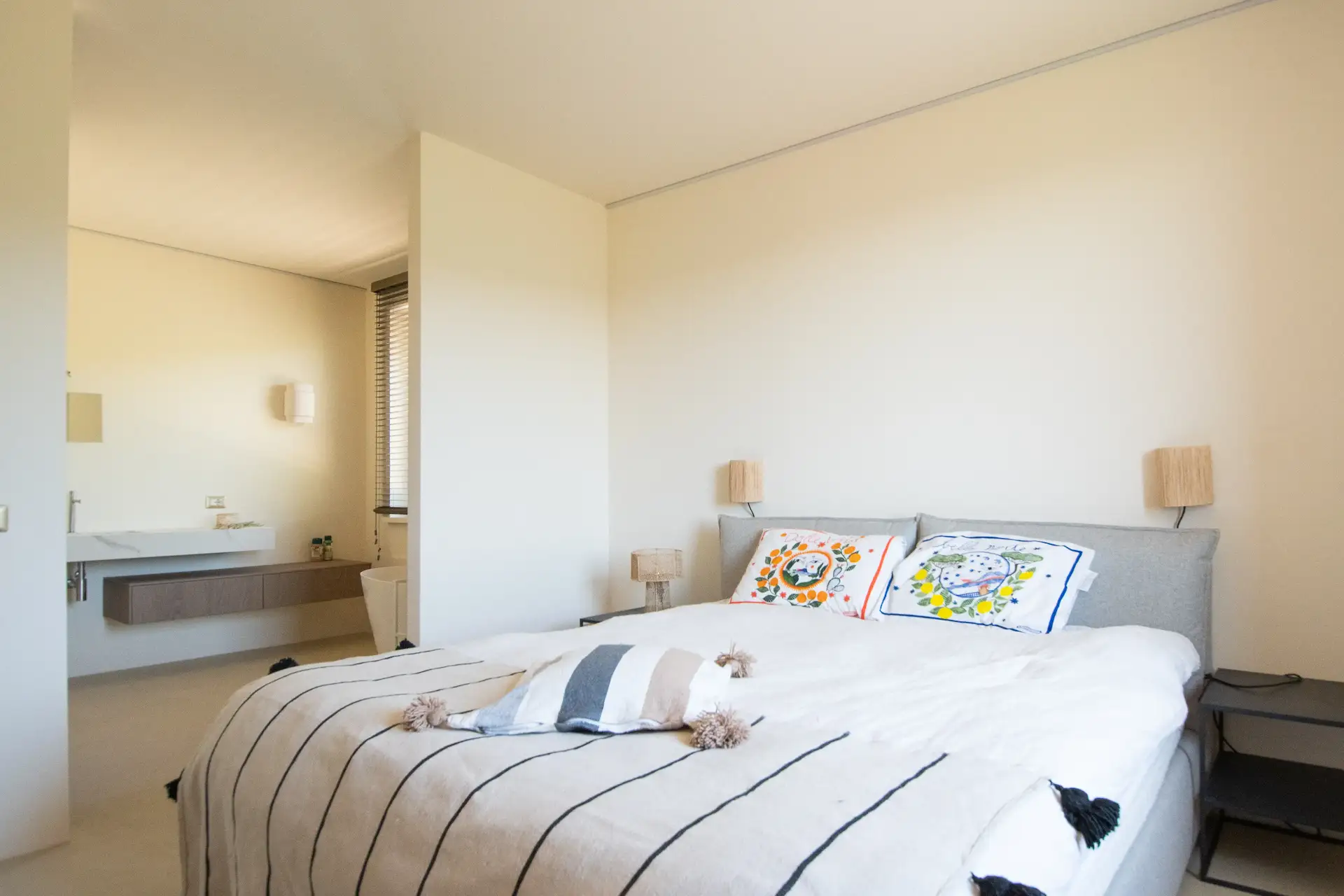 View of the spacious main bedroom at Villa Lidia